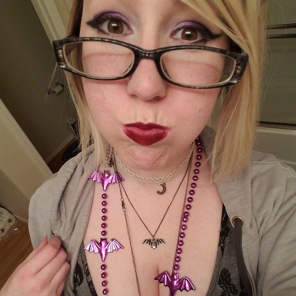 Meet your Posher, Kara - Picture 4 of 4